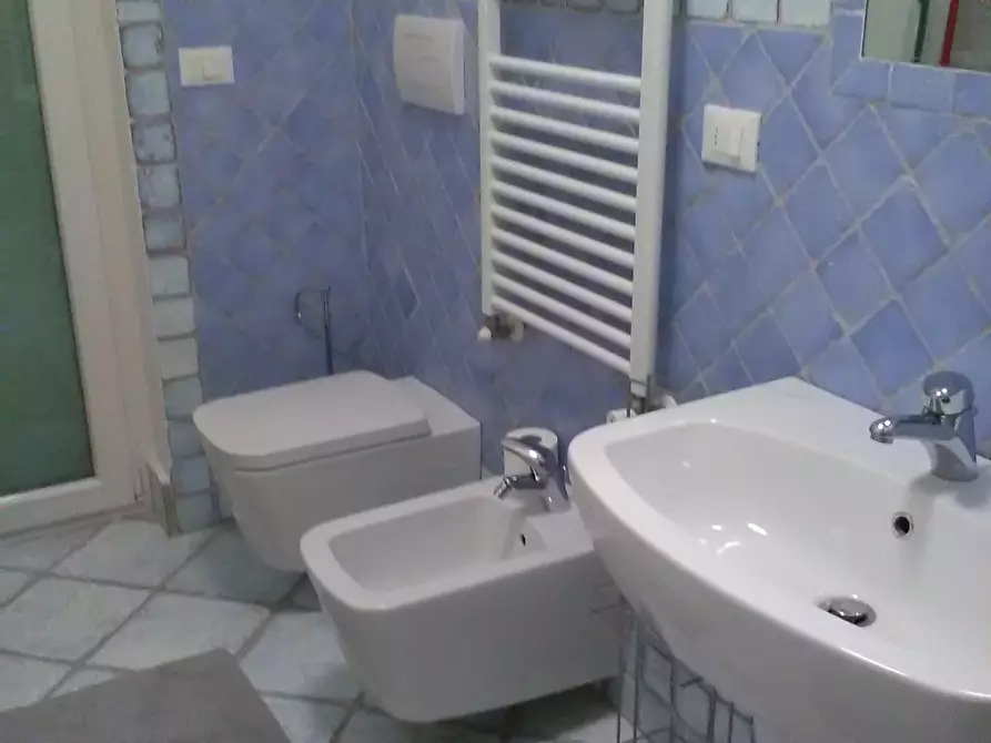 Immagine 11 di Appartamento in affitto  a Viareggio