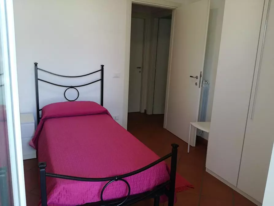 Immagine 32 di Appartamento in affitto  a Viareggio