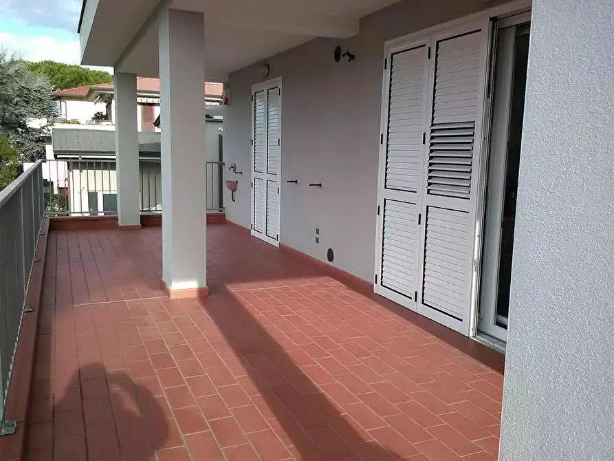 Immagine 19 di Appartamento in affitto  a Viareggio