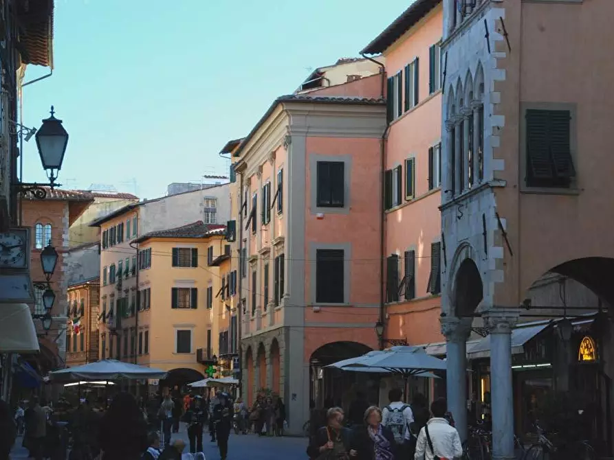 locale commerciale in affitto a Pisa