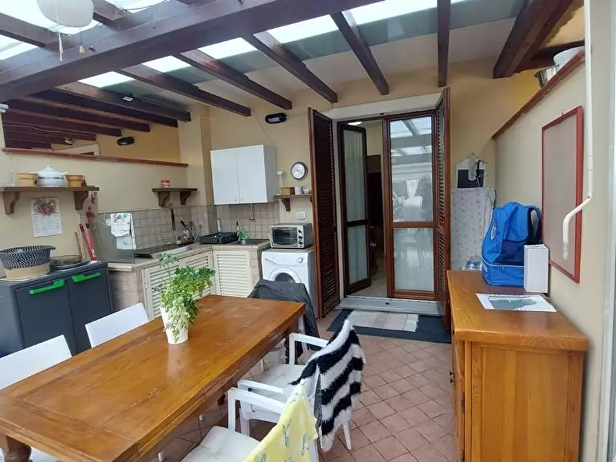 Immagine 7 di Villetta a schiera in vendita  a Massa