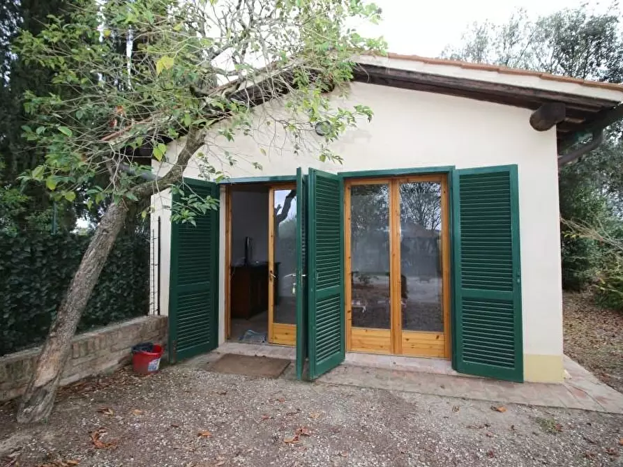 Immagine 6 di Appartamento in vendita  a Siena