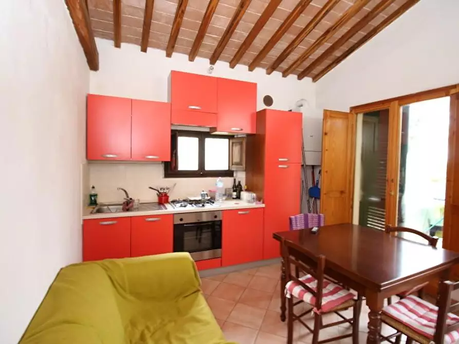 Immagine 2 di Appartamento in vendita  a Siena