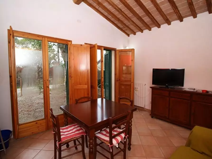 Immagine 7 di Appartamento in vendita  a Siena