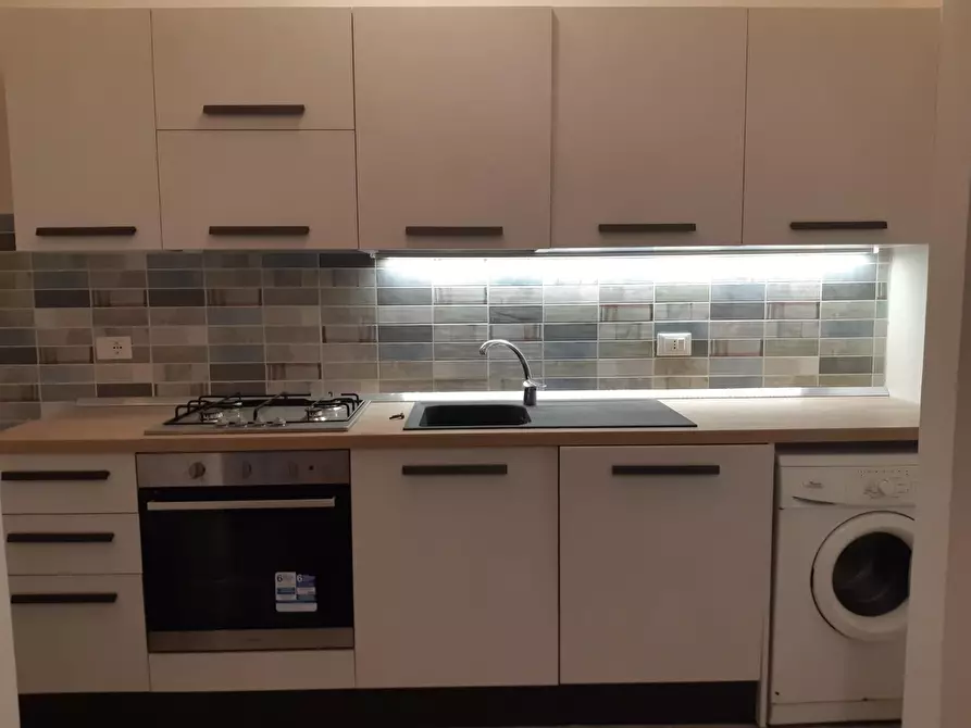 Immagine 3 di Appartamento in affitto  a Pisa