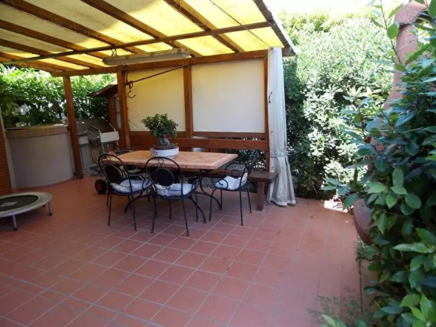 Immagine 19 di Casa bifamiliare in vendita  a Rosignano Marittimo