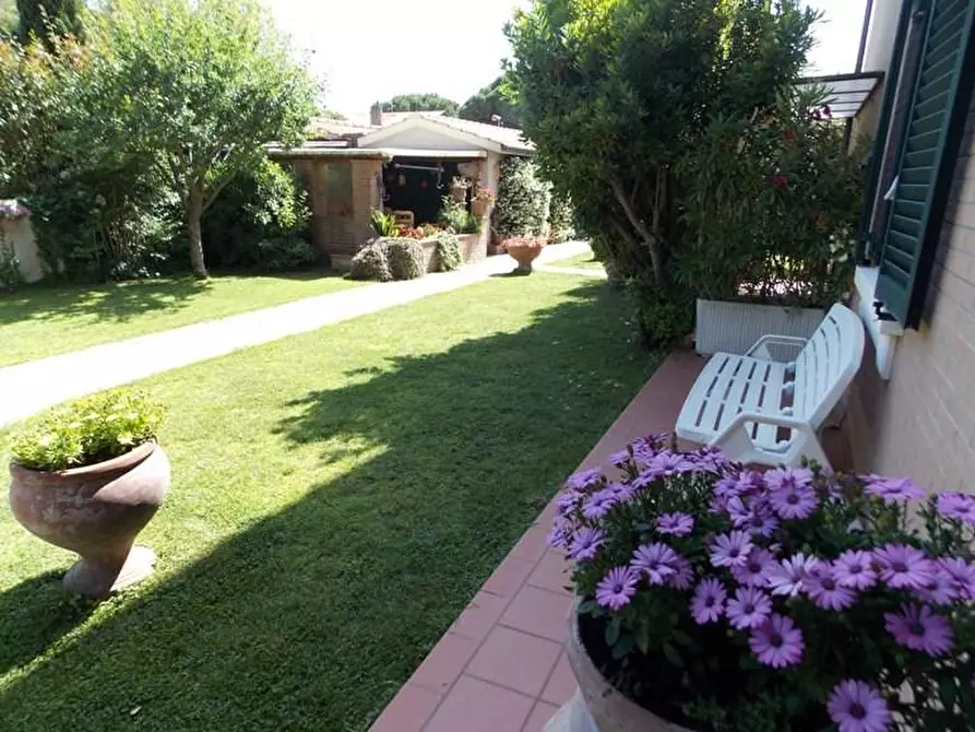 Immagine 22 di Casa bifamiliare in vendita  a Rosignano Marittimo