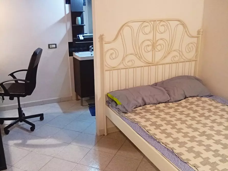 Immagine 5 di Appartamento in affitto  a Pisa