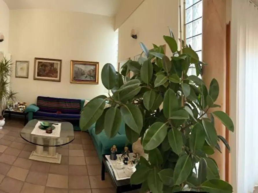 Immagine 11 di Villa in vendita  a Castelfranco Di Sotto