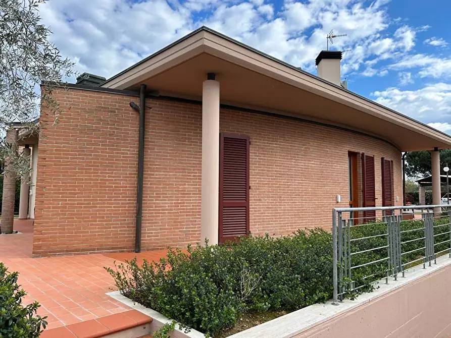 Immagine 3 di Villa in vendita  a Castelfranco Di Sotto