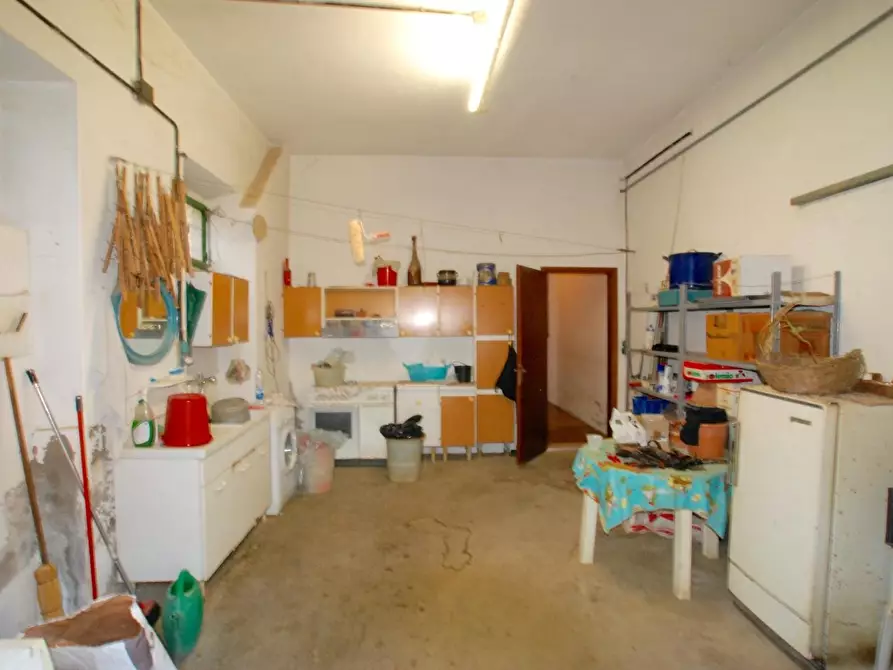 Immagine 20 di Casa colonica in vendita  a Peccioli