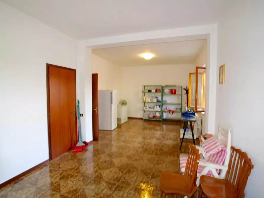 Immagine 26 di Casa colonica in vendita  a Peccioli