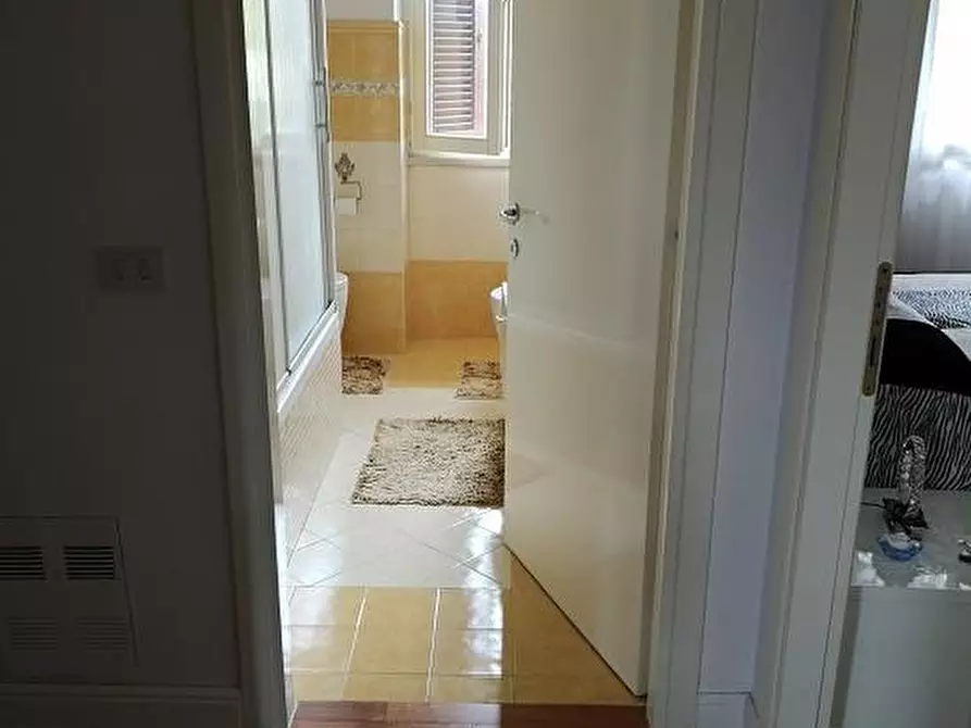 Immagine 4 di Appartamento in vendita  a Santa Maria A Monte