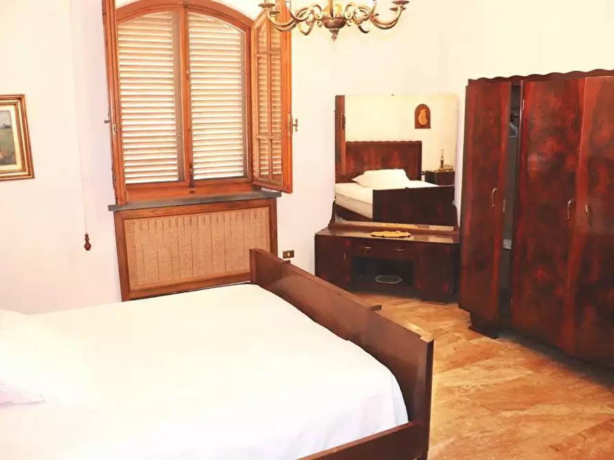 Immagine 10 di Villa in vendita  a Cascina