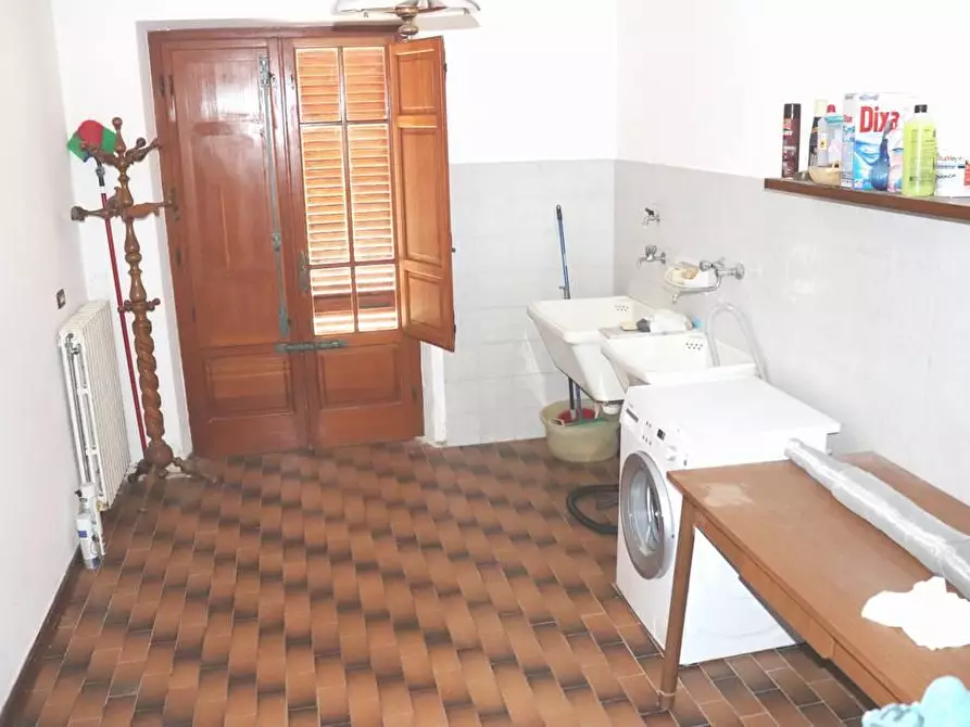 Immagine 19 di Villa in vendita  a Cascina