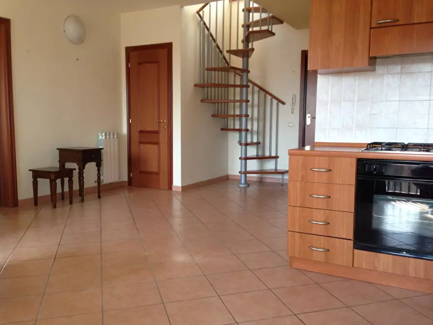 Immagine 6 di Appartamento in affitto  a Siena