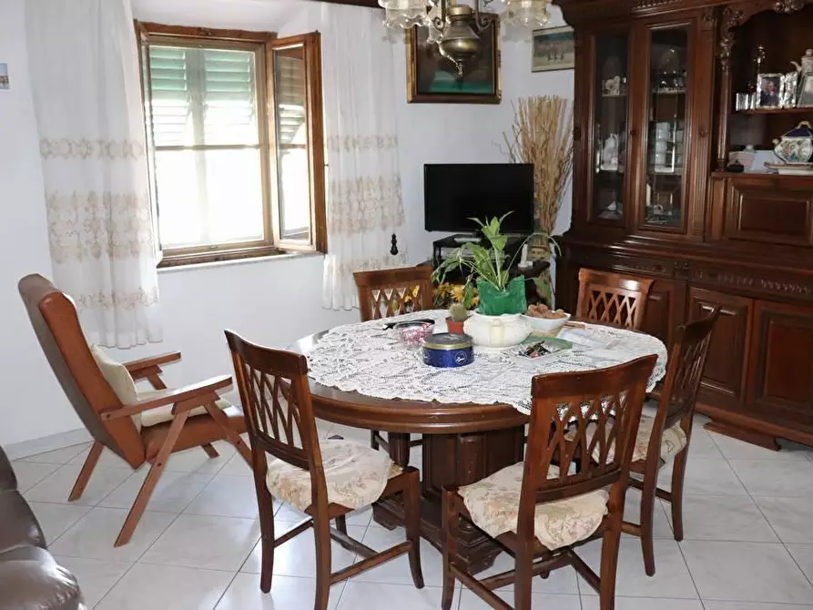 Immagine 2 di Appartamento in vendita  a Cascina