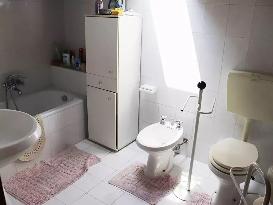 Immagine 5 di Appartamento in vendita  a Cascina