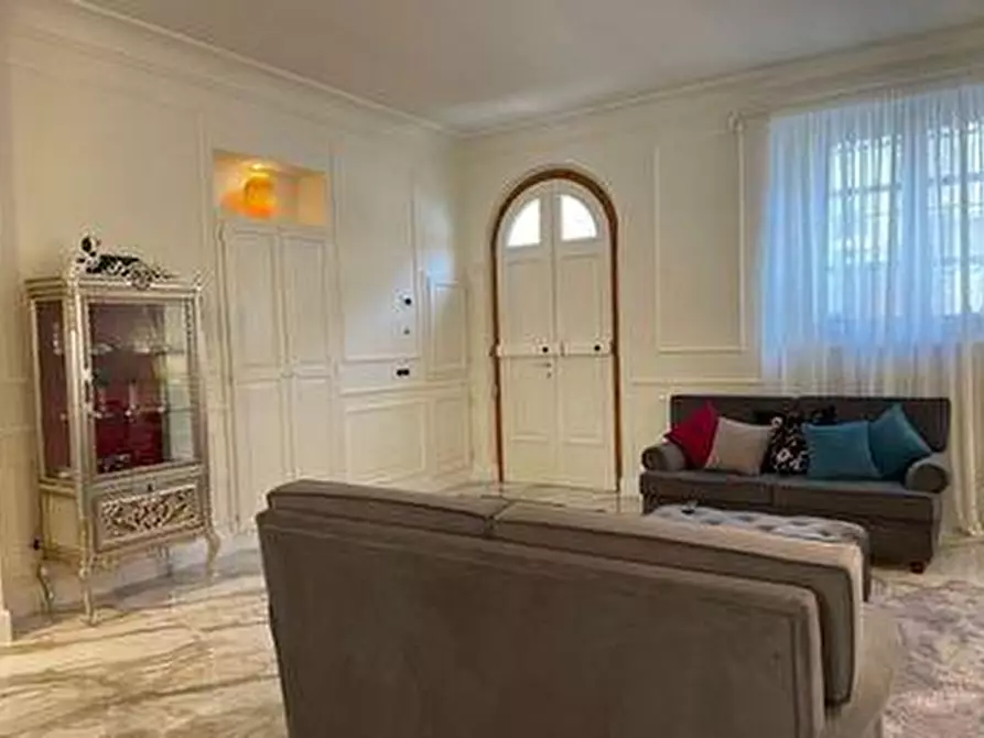 Immagine 41 di Appartamento in vendita  a Viareggio