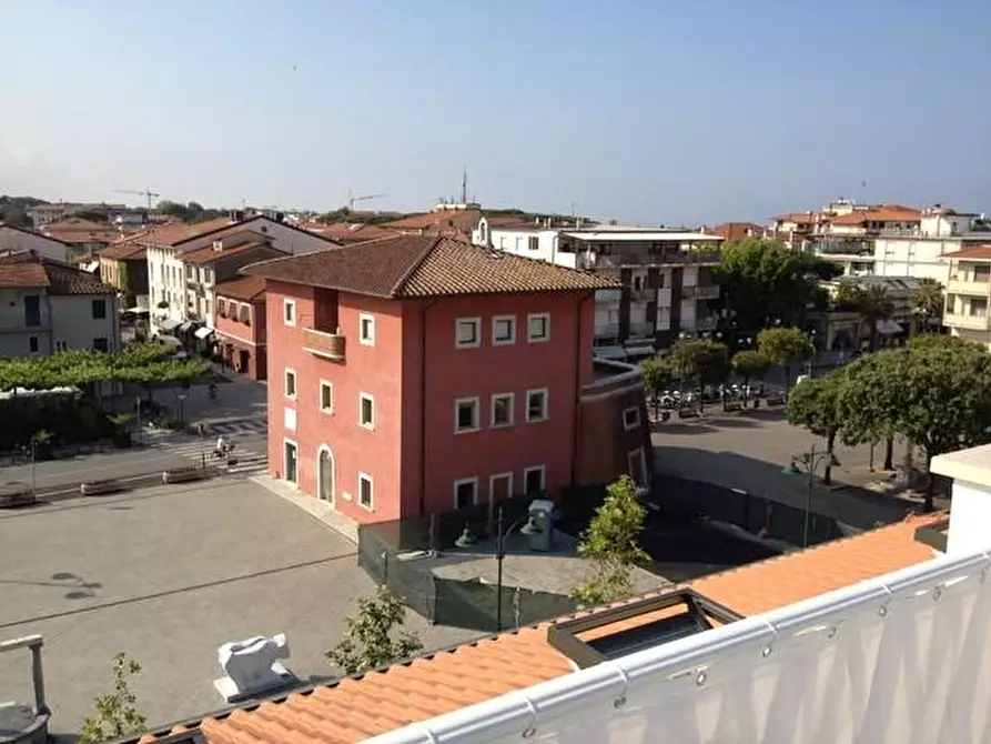 Immagine 28 di Appartamento in vendita  a Forte Dei Marmi