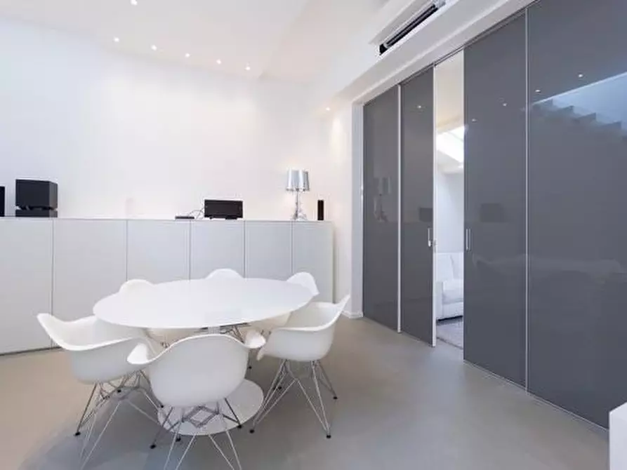 Immagine 22 di Appartamento in vendita  a Forte Dei Marmi