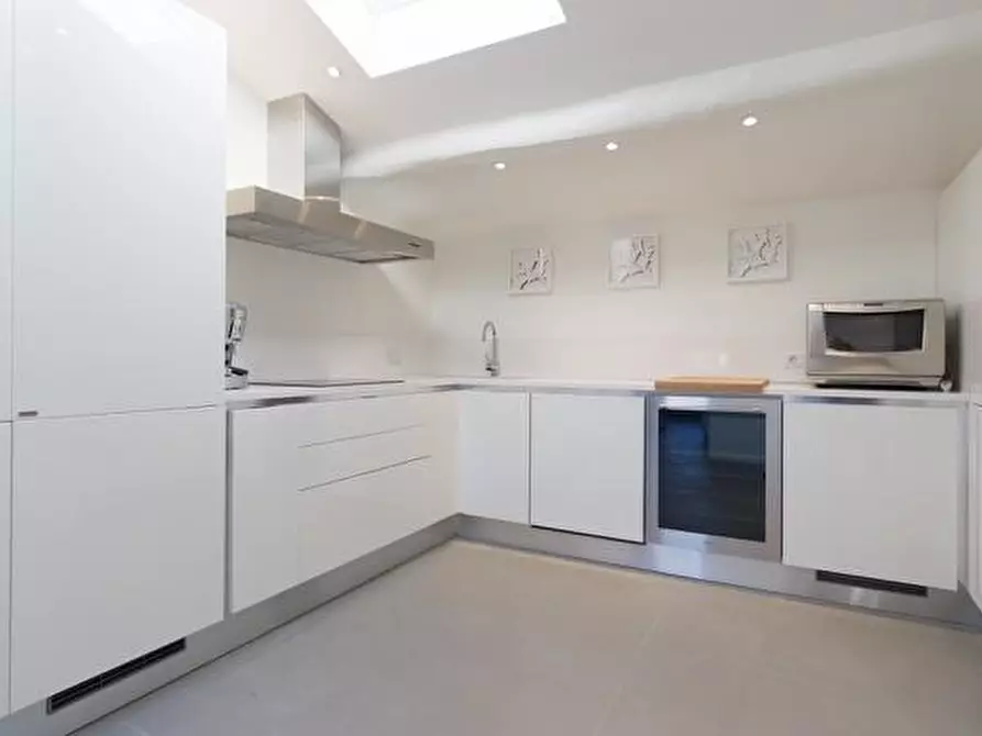 Immagine 19 di Appartamento in vendita  a Forte Dei Marmi