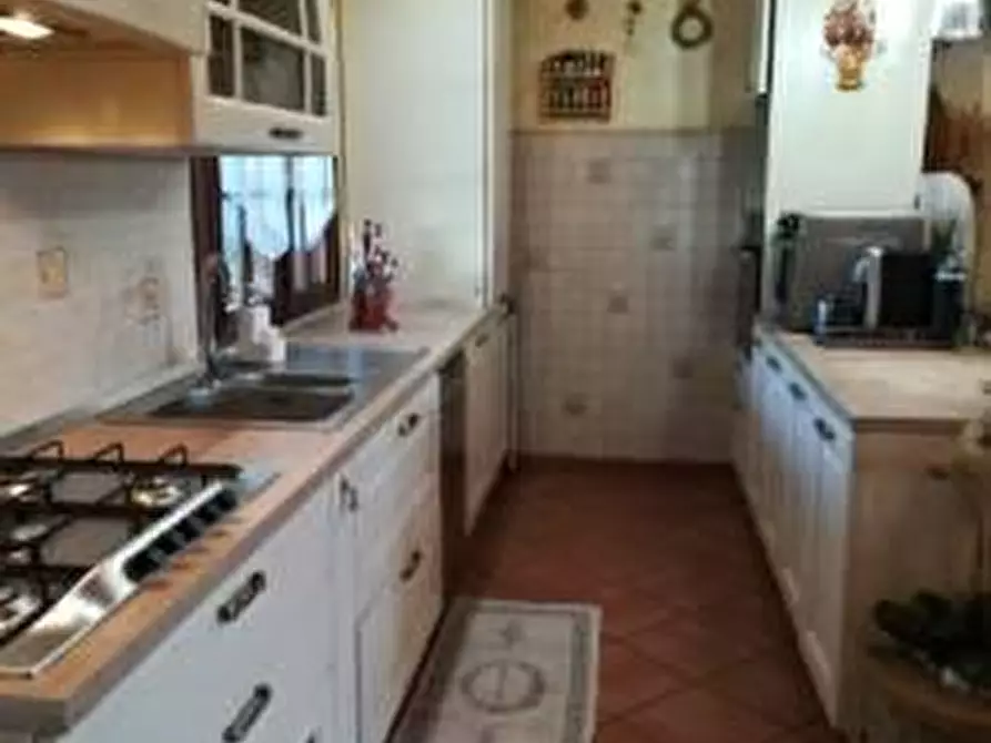 Immagine 6 di Casa semindipendente in vendita  a Viareggio