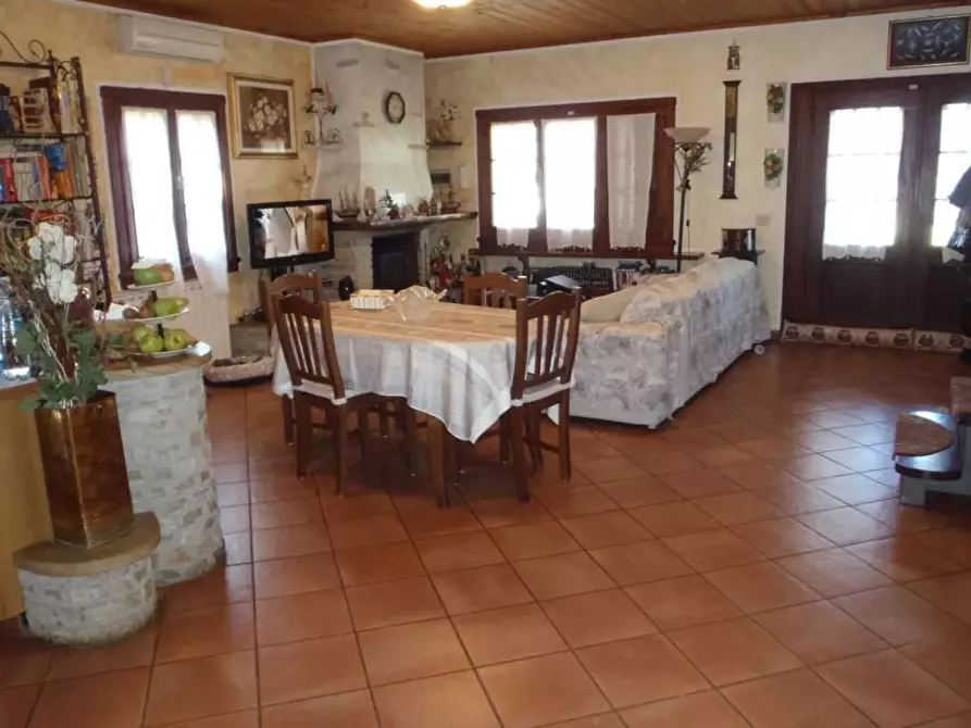 Immagine 12 di Casa semindipendente in vendita  a Viareggio