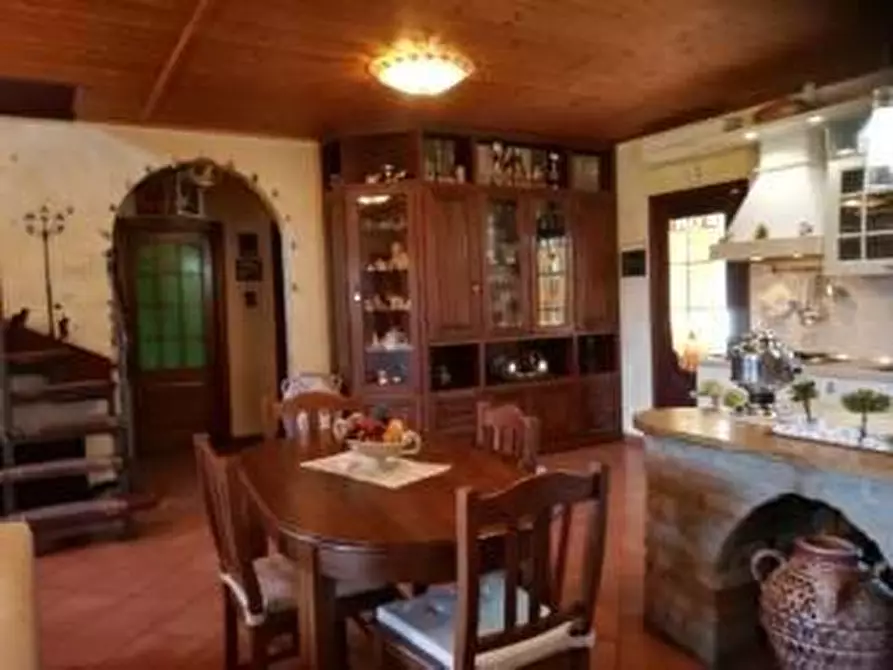 Immagine 15 di Casa semindipendente in vendita  a Viareggio