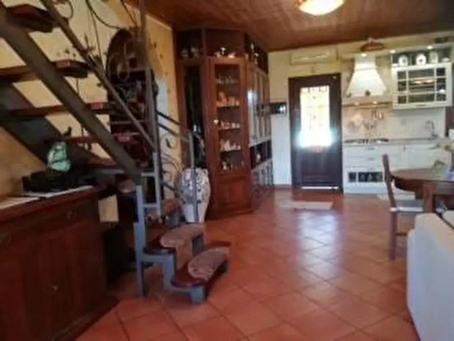 Immagine 8 di Casa semindipendente in vendita  a Viareggio