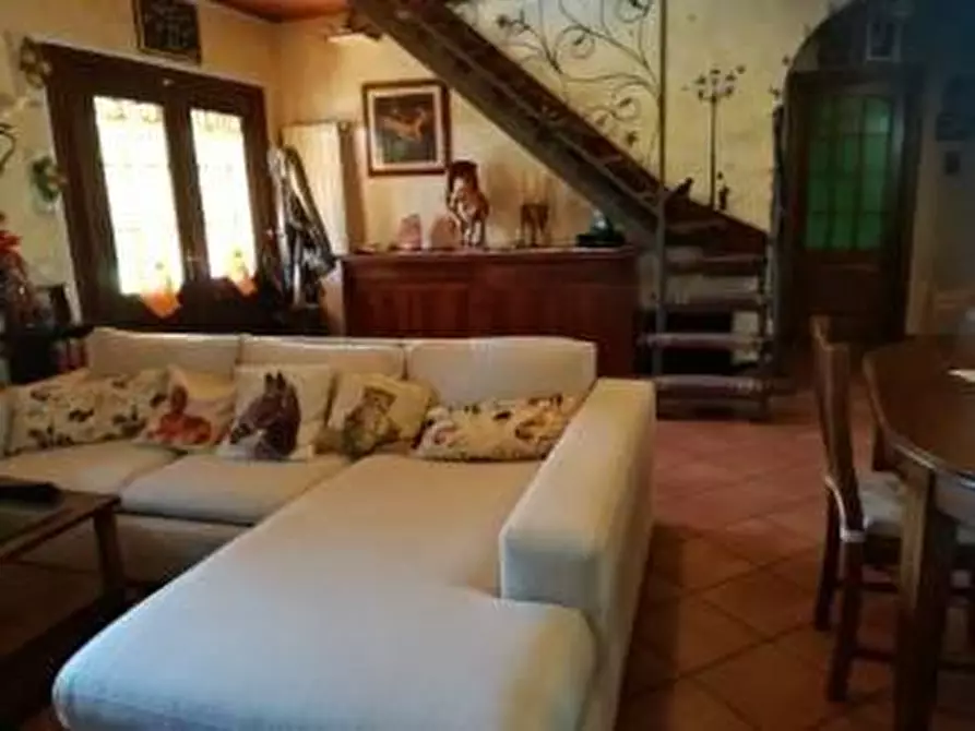 Immagine 14 di Casa semindipendente in vendita  a Viareggio