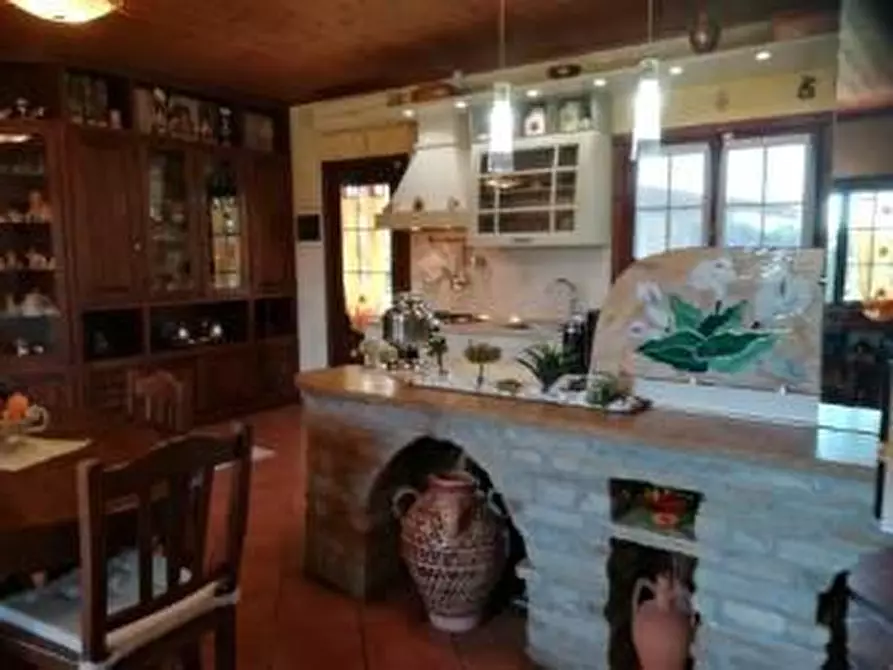 Immagine 16 di Casa semindipendente in vendita  a Viareggio