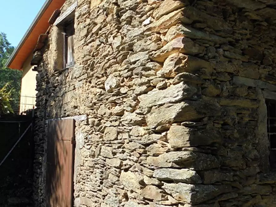 Immagine 8 di Rustico / casale in vendita  a Massa