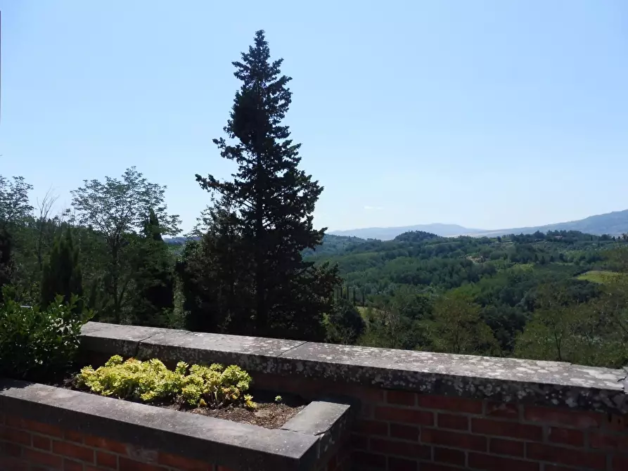 Immagine 20 di Locale commerciale in vendita  a Terricciola