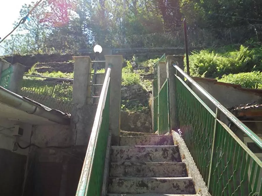 Immagine 10 di Casa indipendente in vendita  a Massa