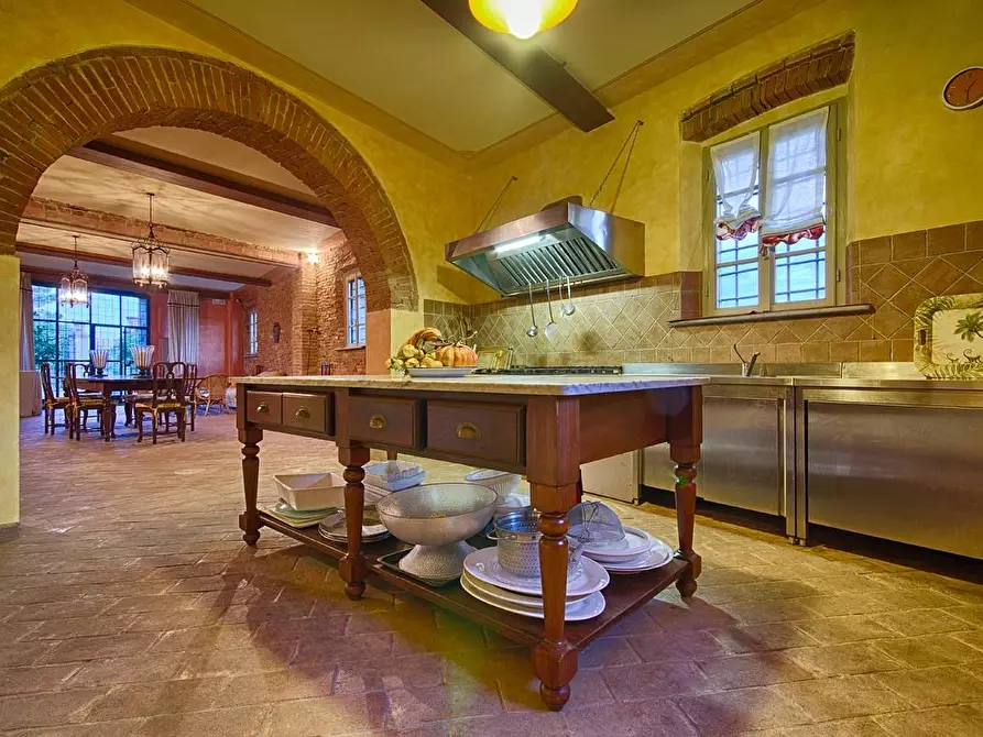 Immagine 4 di Villa in vendita  a Casciana Terme Lari