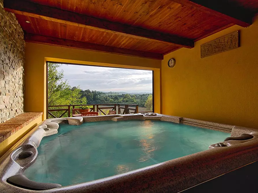 Immagine 23 di Villa in vendita  a Casciana Terme Lari