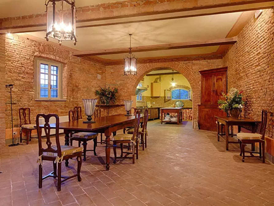 Immagine 2 di Villa in vendita  a Casciana Terme Lari