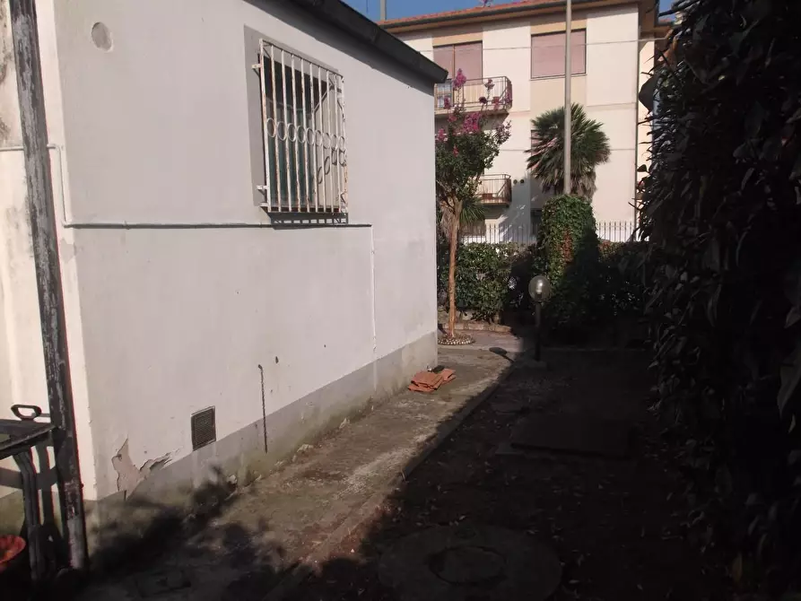 Immagine 4 di Casa semindipendente in vendita  a Cascina