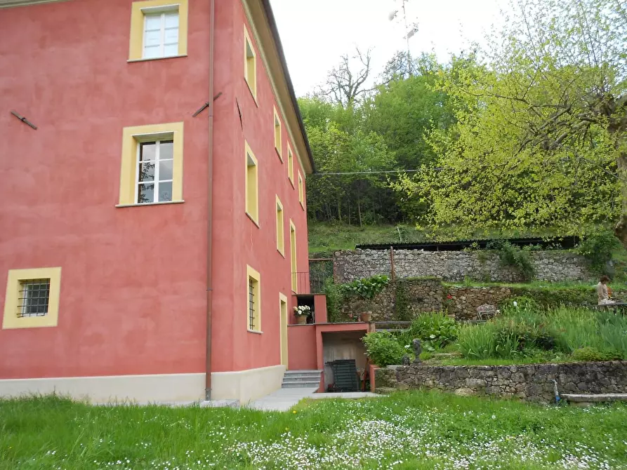 Immagine 3 di Villa in vendita  a Pietrasanta