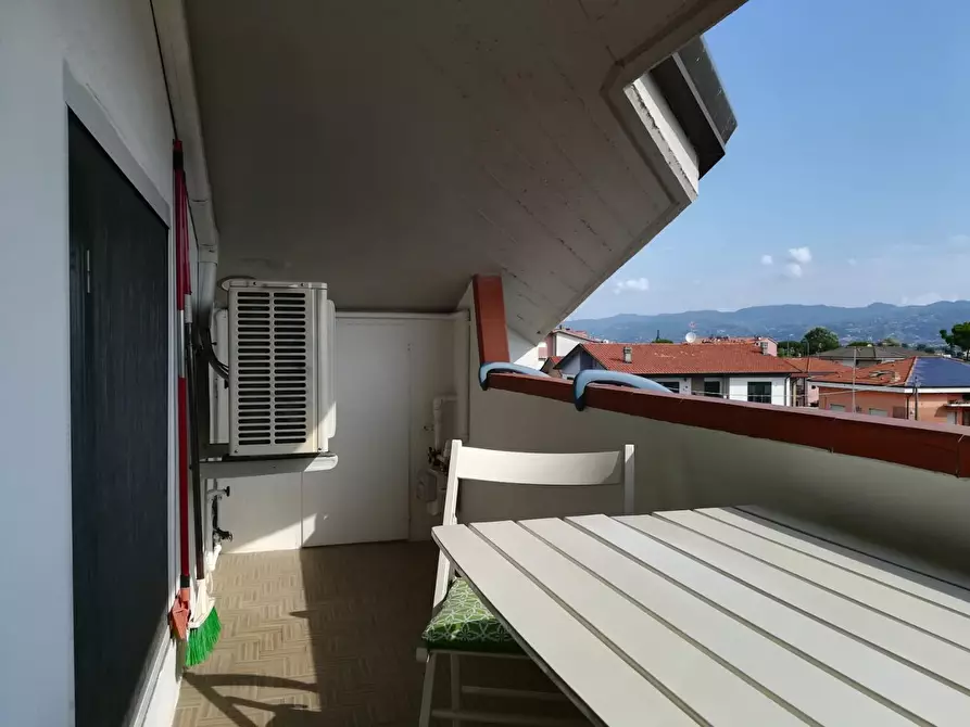 Immagine 12 di Mansarda in vendita  a Ameglia