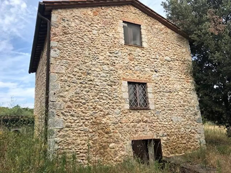 Immagine 1 di Casa colonica in vendita  a Monteriggioni