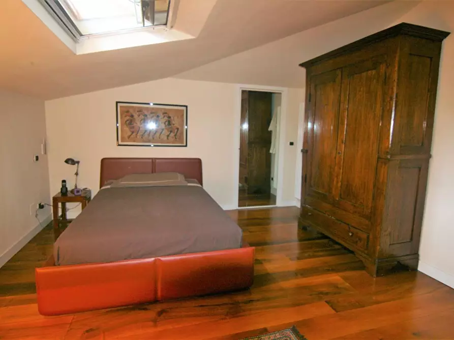 Immagine 25 di Mansarda in vendita  a Carrara