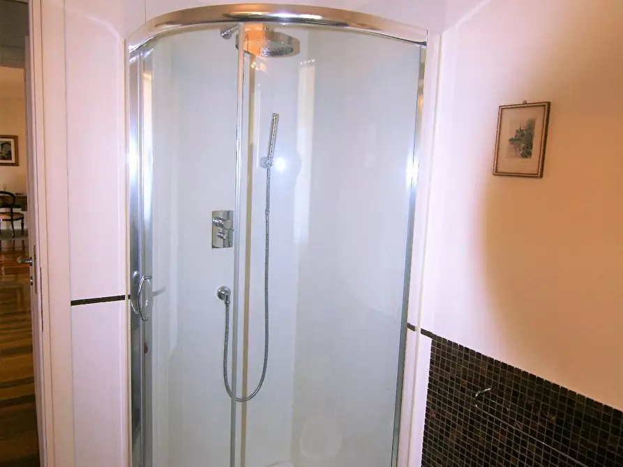 Immagine 20 di Mansarda in vendita  a Carrara