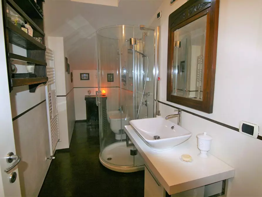 Immagine 27 di Mansarda in vendita  a Carrara