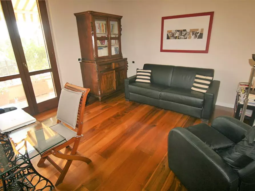 Immagine 14 di Mansarda in vendita  a Carrara