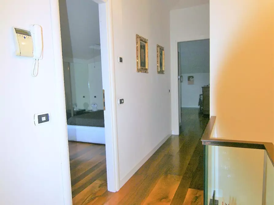 Immagine 29 di Mansarda in vendita  a Carrara