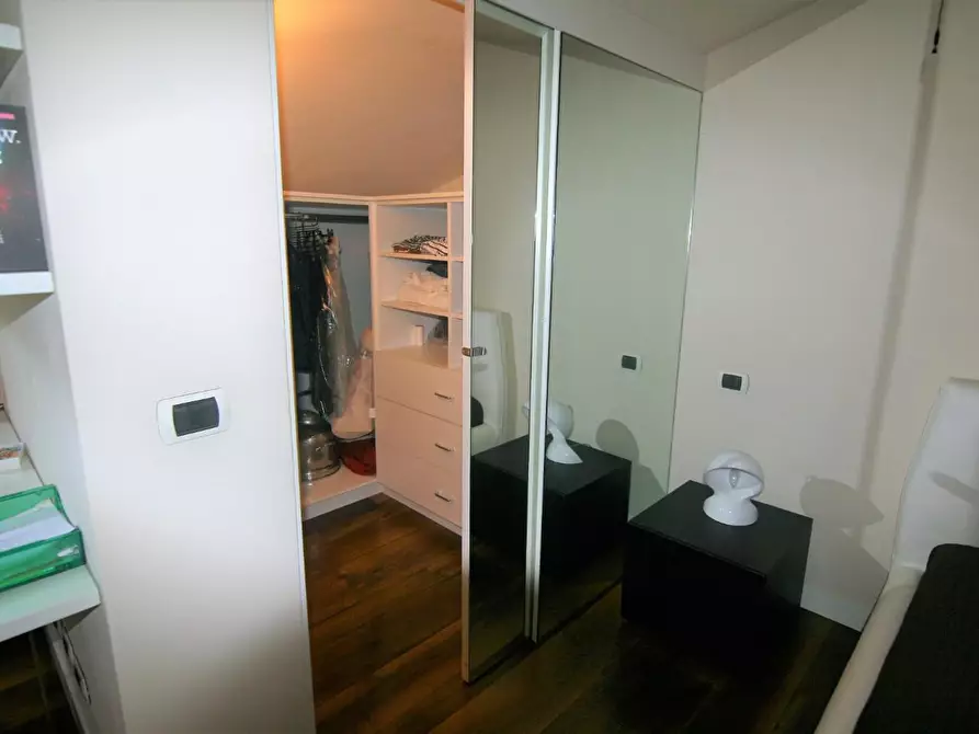 Immagine 33 di Mansarda in vendita  a Carrara