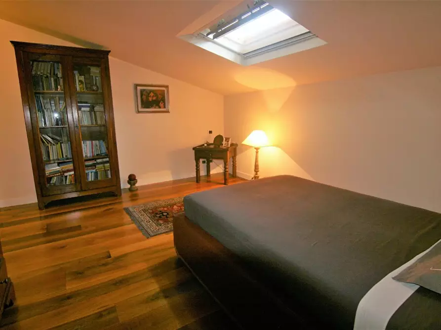 Immagine 24 di Mansarda in vendita  a Carrara