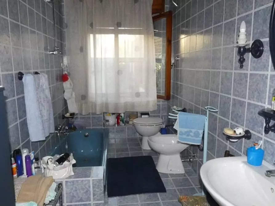 Immagine 18 di Casa indipendente in vendita  a Rosignano Marittimo